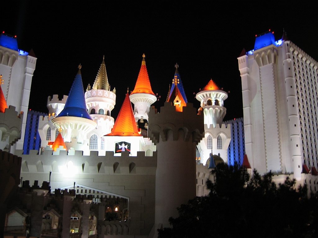 045 Excalibur de nuit.jpg